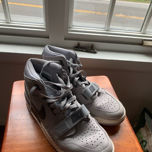 Nike Air Jordan Legacy 312 Men’s 11 shoe Wolf Grey - Picture 2 of 4